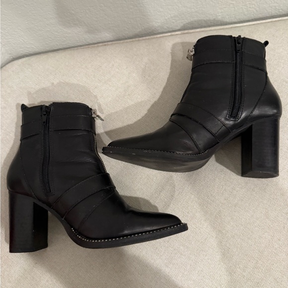 Steve Madden Boots - Picture 3 of 5